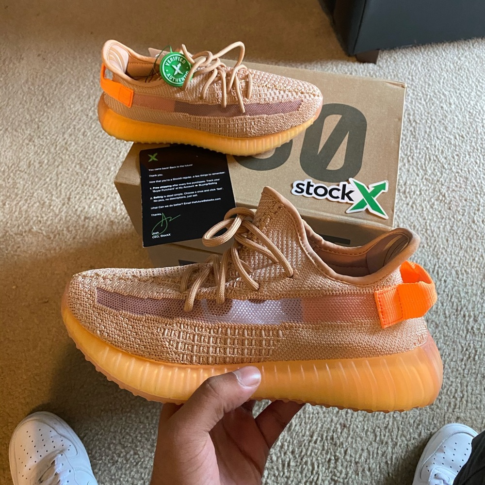 YEEZY BOOST 350 V2 CLAY